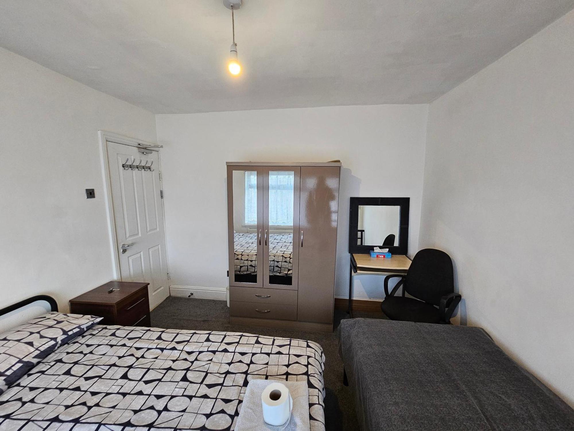Monyhull Homestay - Near City Centre Kingsheath Nia Nec Bhx Бірмінгем Екстер'єр фото